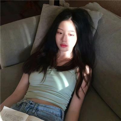 伴游女王